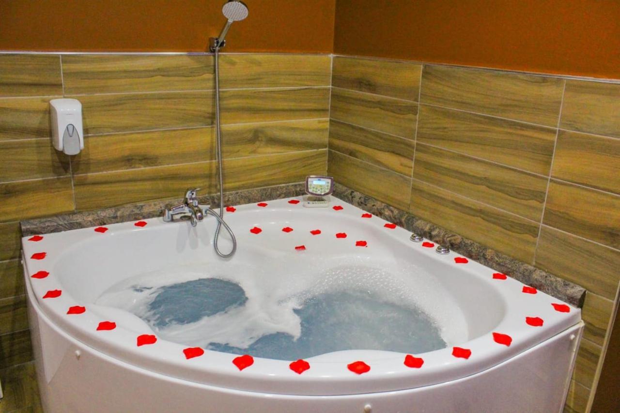 Hotel Golden Shkoder Ngoại thất bức ảnh
