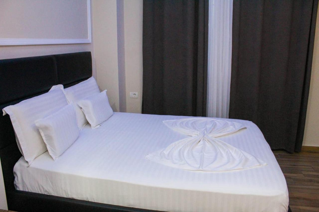 Hotel Golden Shkoder Ngoại thất bức ảnh