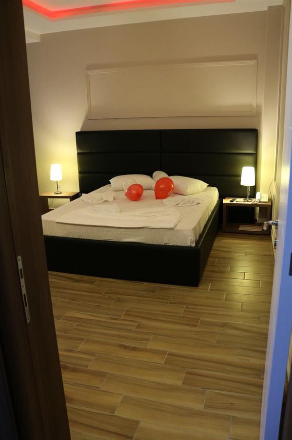 Hotel Golden Shkoder Ngoại thất bức ảnh