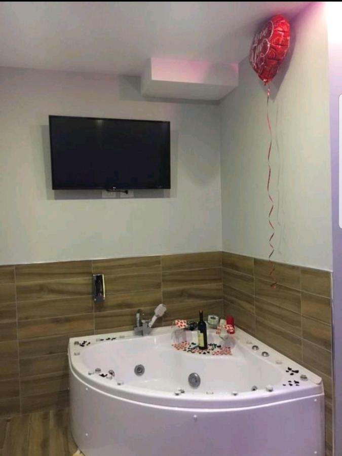 Hotel Golden Shkoder Ngoại thất bức ảnh