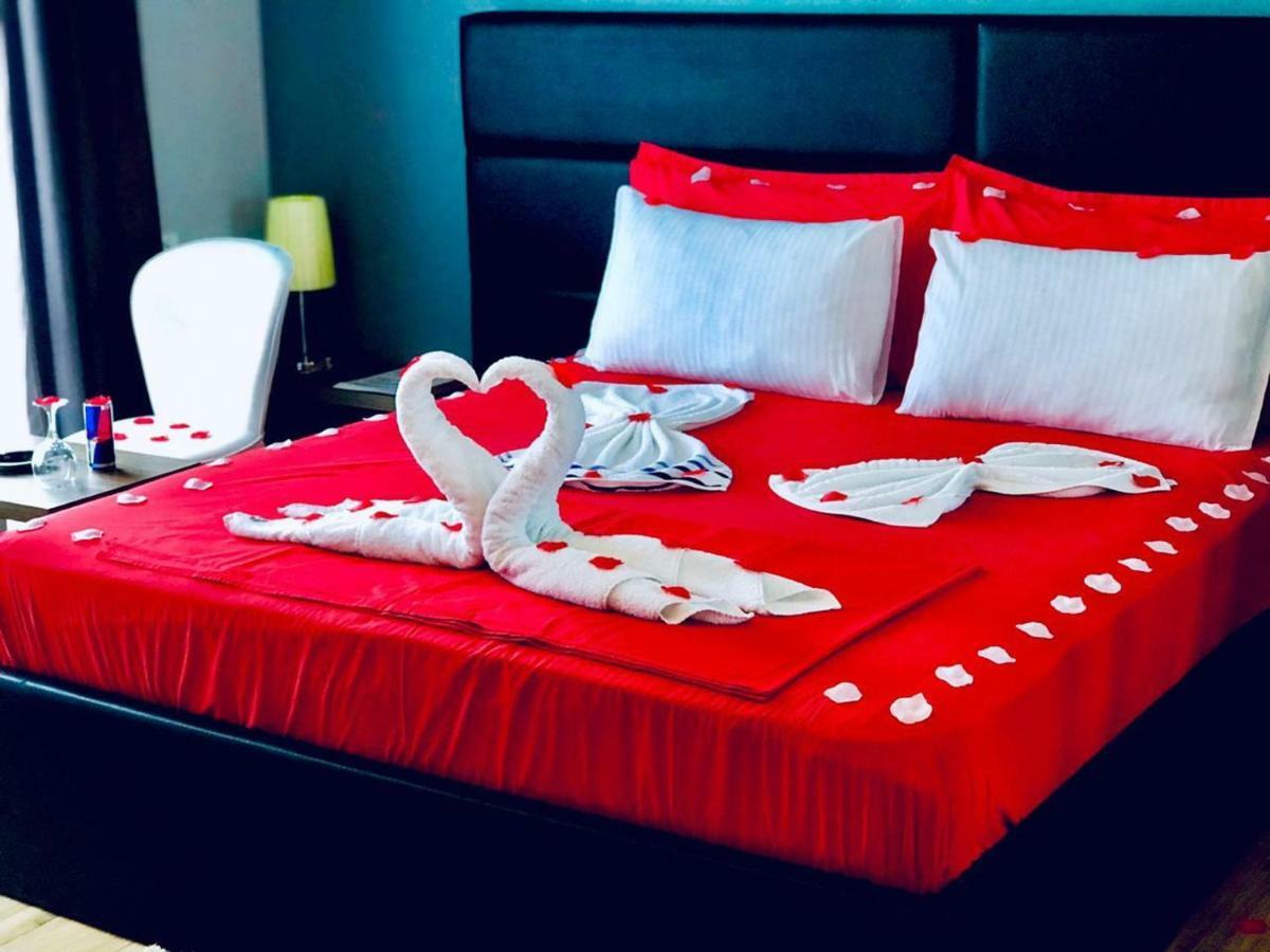 Hotel Golden Shkoder Ngoại thất bức ảnh